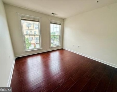 2511 Pascal Place - Photo Thumbnail 19