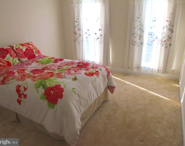 2511 Pascal Place - Photo Thumbnail 4