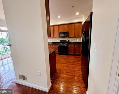 2511 Pascal Place - Photo Thumbnail 9