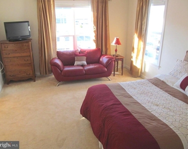 2511 Pascal Place - Photo Thumbnail 6