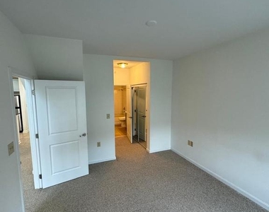 2665 Prosperity Avenue - Photo Thumbnail 14