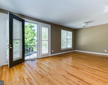 11519 Waterhaven Court - Photo Thumbnail 4