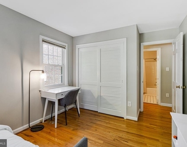 6806 Melrose Drive - Photo Thumbnail 23