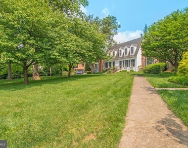 6806 Melrose Drive - Photo Thumbnail 52