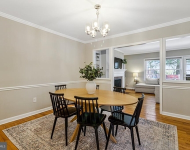 6806 Melrose Drive - Photo Thumbnail 5