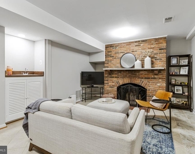 6806 Melrose Drive - Photo Thumbnail 26