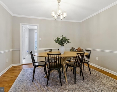 6806 Melrose Drive - Photo Thumbnail 6