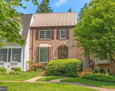 6806 Melrose Drive - Photo Thumbnail 54