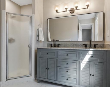 6806 Melrose Drive - Photo Thumbnail 16