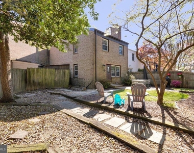 6806 Melrose Drive - Photo Thumbnail 35
