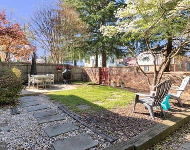 6806 Melrose Drive - Photo Thumbnail 36