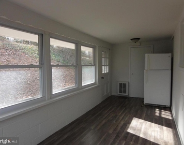 7029 Woodley Lane - Photo Thumbnail 21