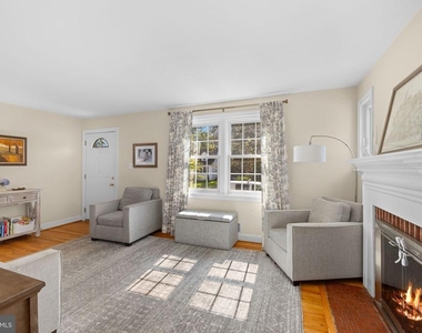 2929 Stuart Drive - Photo Thumbnail 3
