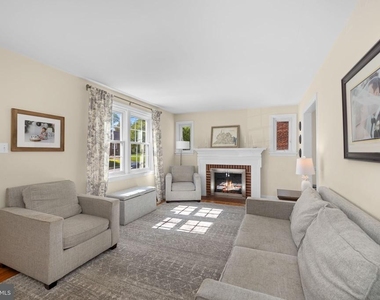 2929 Stuart Drive - Photo Thumbnail 2