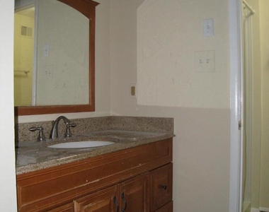 2125 Preston Square Court - Photo Thumbnail 9