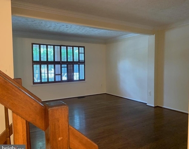 2125 Preston Square Court - Photo Thumbnail 1