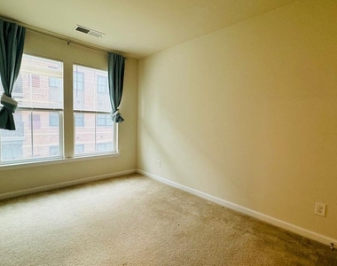 9430 Canonbury Square - Photo Thumbnail 14