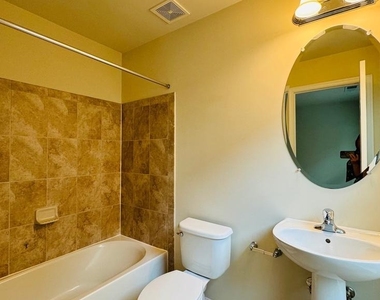 9430 Canonbury Square - Photo Thumbnail 15