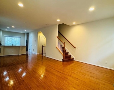 9430 Canonbury Square - Photo Thumbnail 7