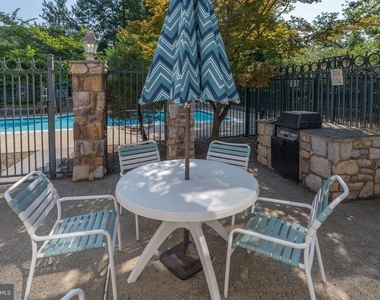 4413 Fair Stone Drive - Photo Thumbnail 11