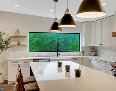 10904 Belgravia Court - Photo Thumbnail 7