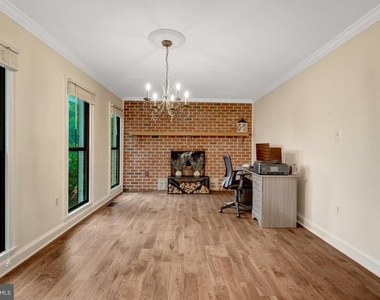 10904 Belgravia Court - Photo Thumbnail 22