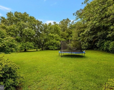 10904 Belgravia Court - Photo Thumbnail 40