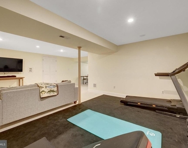 10904 Belgravia Court - Photo Thumbnail 35