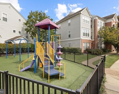 6613 Netties Lane - Photo Thumbnail 27