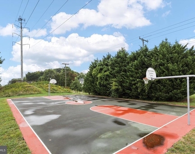 6613 Netties Lane - Photo Thumbnail 22