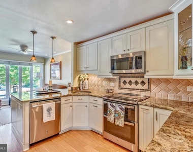 11627 Chapel Cross Way - Photo Thumbnail 5
