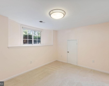 6860 Williamsburg Pond Court - Photo Thumbnail 38