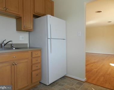 1805 William Street - Photo Thumbnail 5