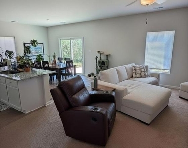 17111 J Shelby Guss Way - Photo Thumbnail 6