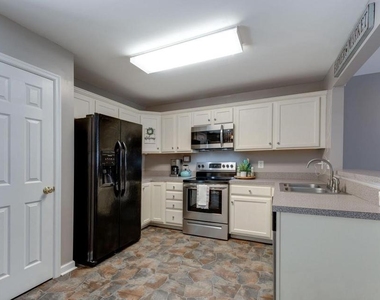 833 Gallows Court - Photo Thumbnail 2