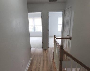 833 Gallows Court - Photo Thumbnail 19