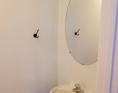 833 Gallows Court - Photo Thumbnail 16