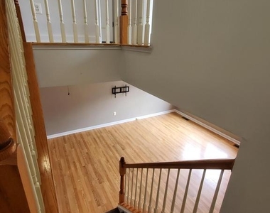 833 Gallows Court - Photo Thumbnail 17