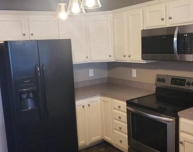 833 Gallows Court - Photo Thumbnail 13