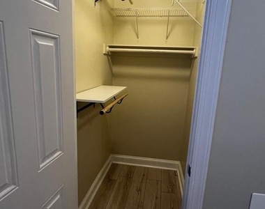 1219 Oronoco Street - Photo Thumbnail 15