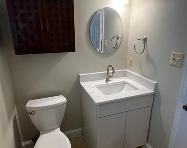 1219 Oronoco Street - Photo Thumbnail 18
