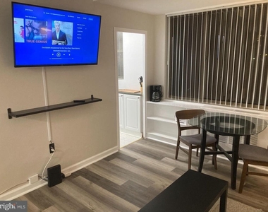 1121 Arlington Boulevard - Photo Thumbnail 11