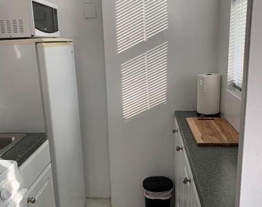 1121 Arlington Boulevard - Photo Thumbnail 6
