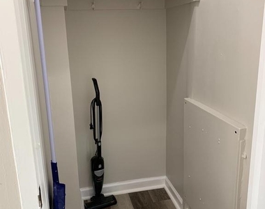 1121 Arlington Boulevard - Photo Thumbnail 4