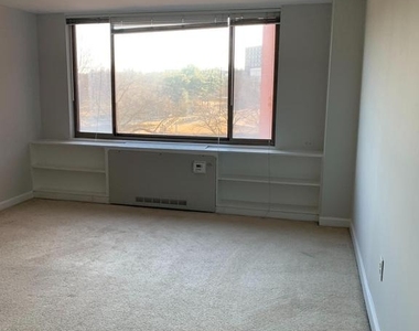1111 Arlington Boulevard - Photo Thumbnail 13