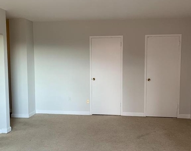 1111 Arlington Boulevard - Photo Thumbnail 14