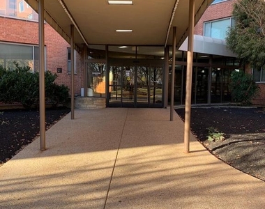 1111 Arlington Boulevard - Photo Thumbnail 5