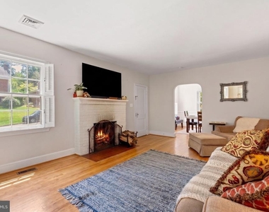 4501 18th Street N - Photo Thumbnail 6