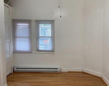 3711 Lancaster Avenue - Photo Thumbnail 8