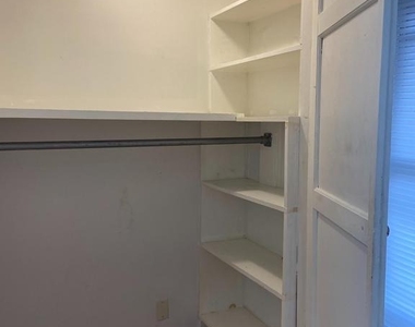 3711 Lancaster Avenue - Photo Thumbnail 11